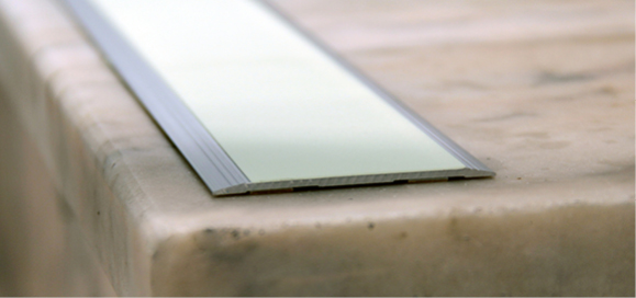 Aluminium floor strips